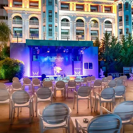 Well Palace Hotel Side